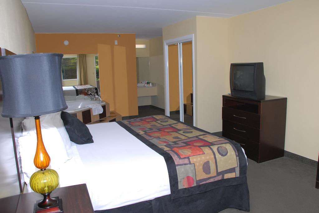 Ramada Branson Hotel And Resort الغرفة الصورة